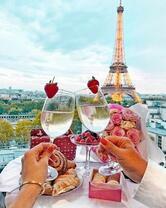 Без бренда «Свидание на фоне Эйфелевой башки» в Калуге в интернет-магазине  Без бренда «Свидание на фоне Эйфелевой башки» в Калуге