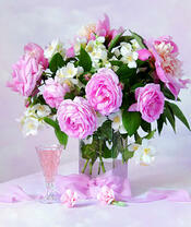 Без бренда «Нежный букетик с розами и настойка» в Калуге